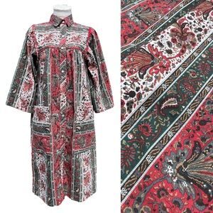 Vintage 70s Paisley Floral Print Snap Button Front House Coat Dress Red Green